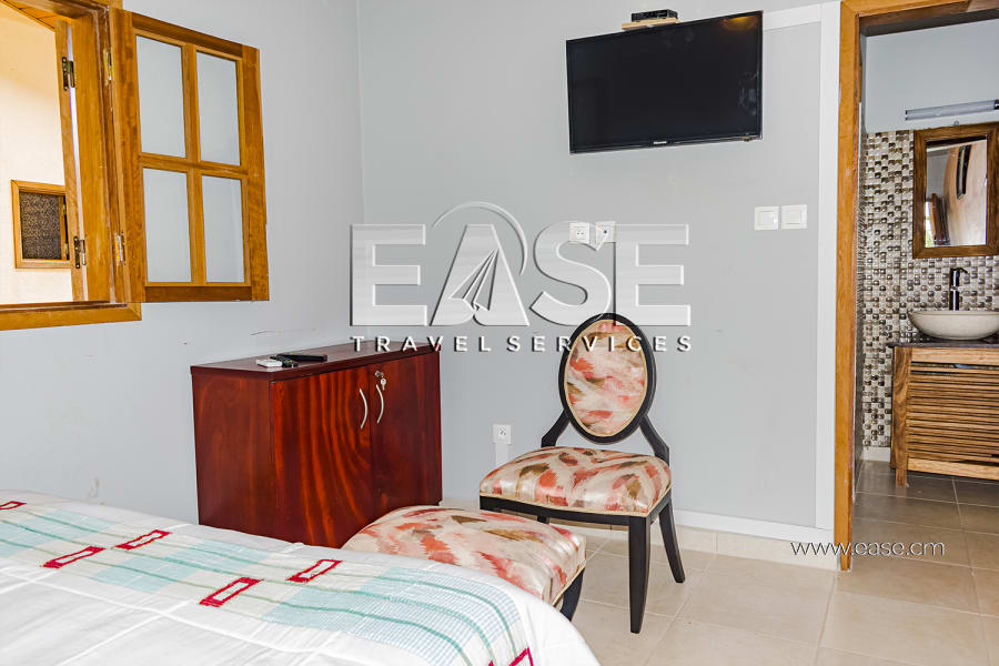 4 rooms Bungalow (King Size Beds)- Kribi, Cameroon 17