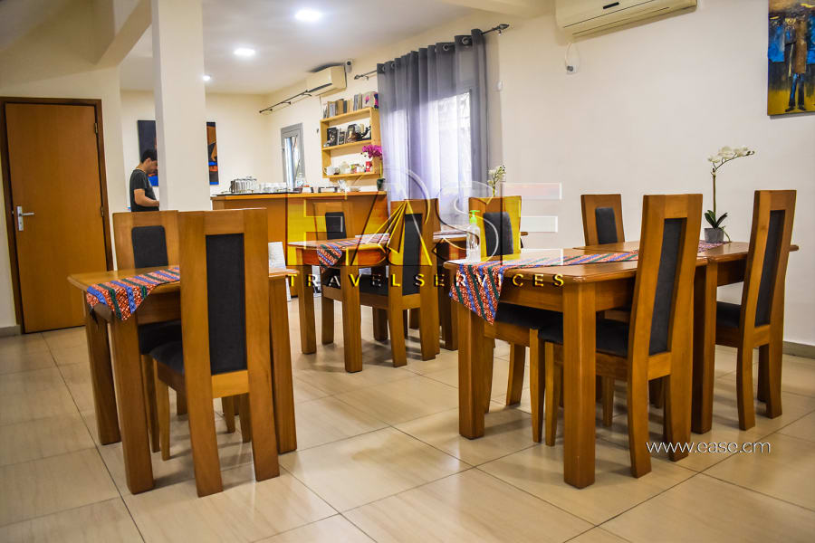 Chambre rouge LMH - Douala, Bonapriso 4