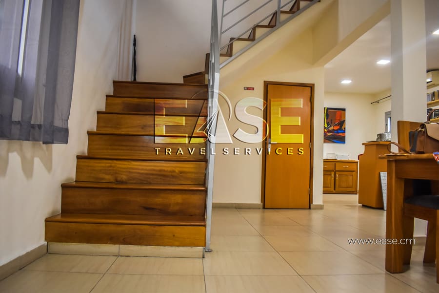 Chambre rouge LMH - Douala, Bonapriso 8