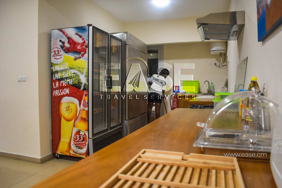 Chambre rouge LMH - Douala, Bonapriso 11