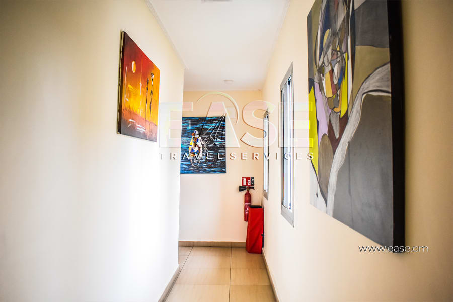 Chambre rouge LMH - Douala, Bonapriso 7