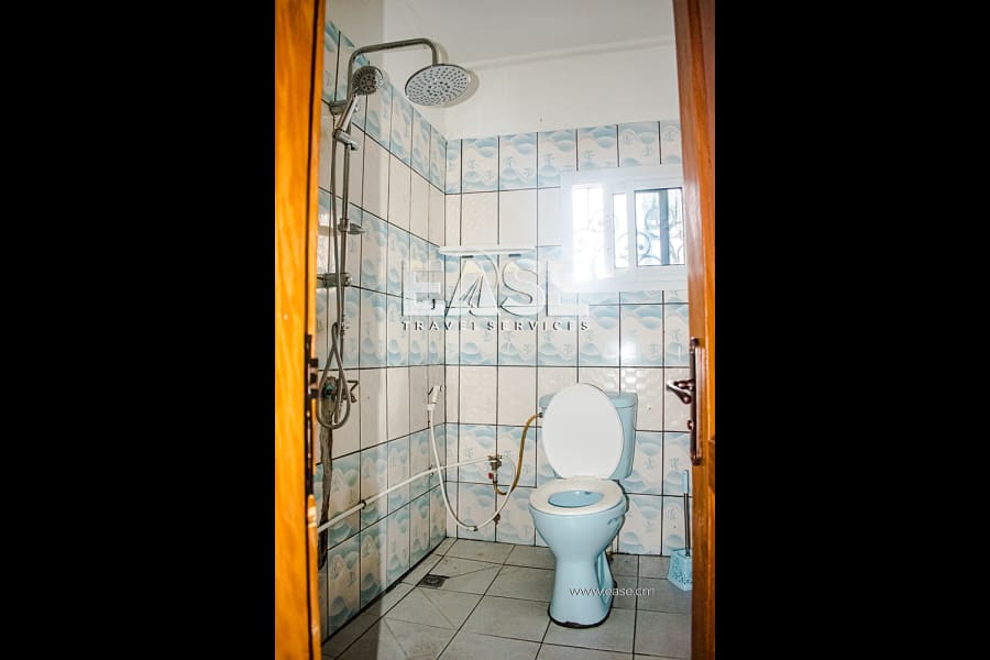 Chambre meublée climatisée KD - Douala, BP Cité 3