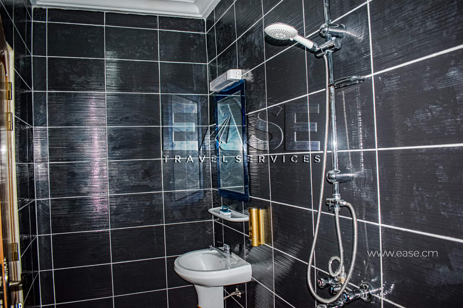 Very luxurious furnished apartment KG - Douala Bonapriso 18