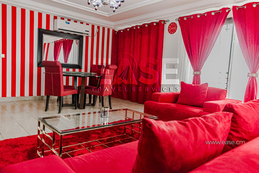 Appartement meublé salon rouge - Douala Ndogbong 4