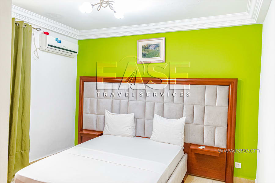 Appartement meublé salon rouge - Douala Ndogbong 6