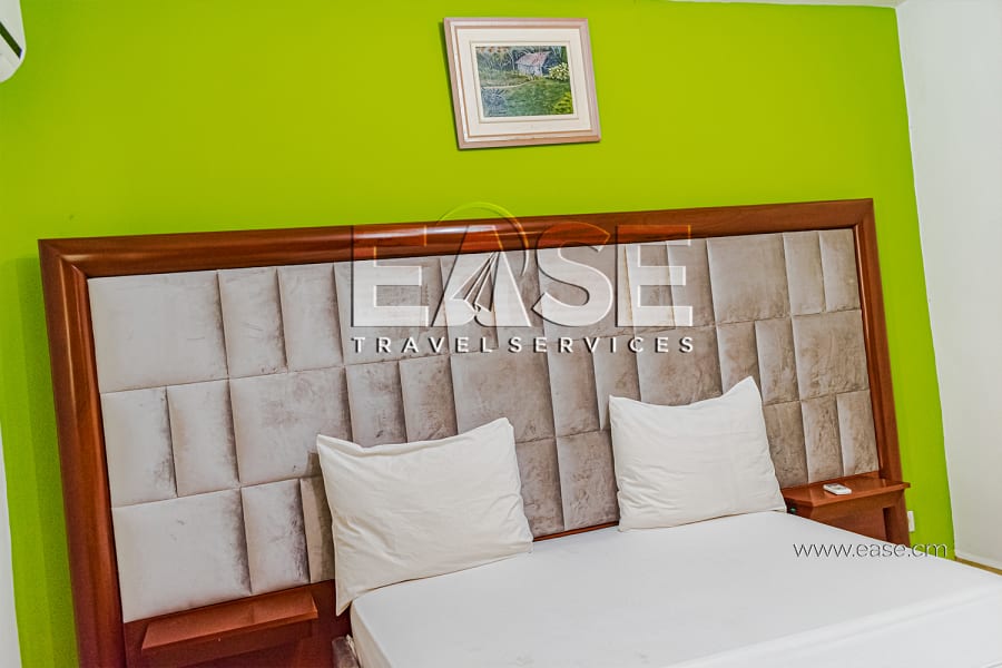 Appartement meublé salon rouge - Douala Ndogbong 9