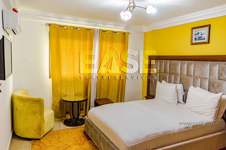 Appartement meublé salon rouge - Douala Ndogbong 11
