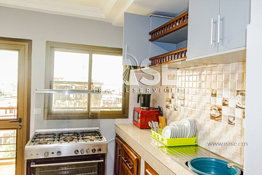 Appartement meublé salon rouge - Douala Ndogbong 14