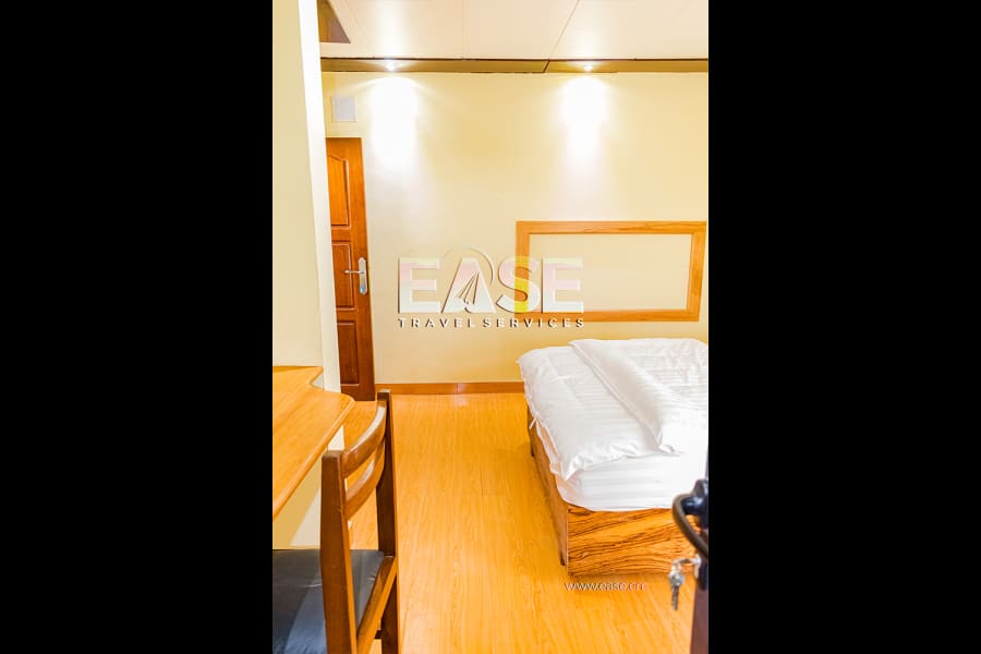 Chambre non meublée NN avec cuisine commune externe - PK8, Douala 3