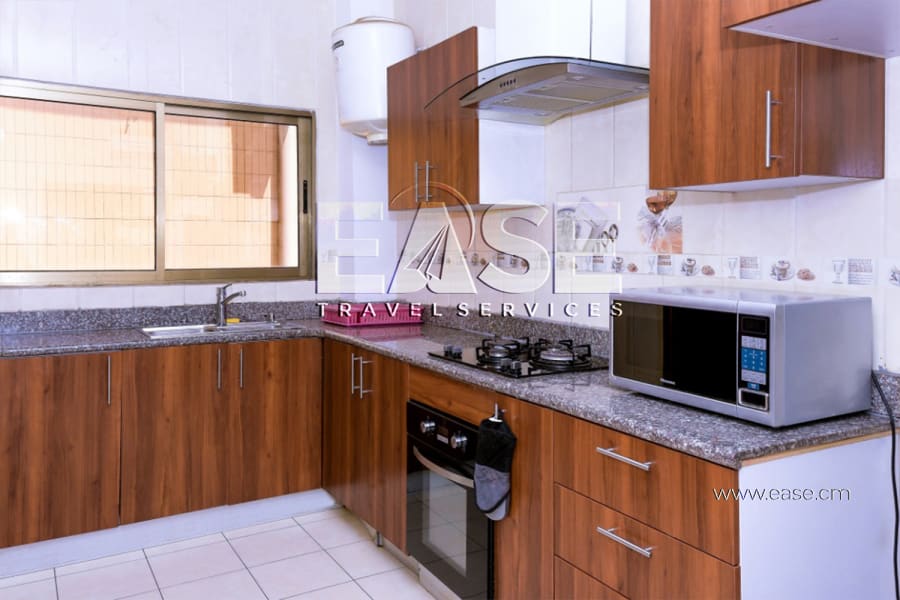 Apartment 3 bedrooms LR - Douala, Bonapriso 12
