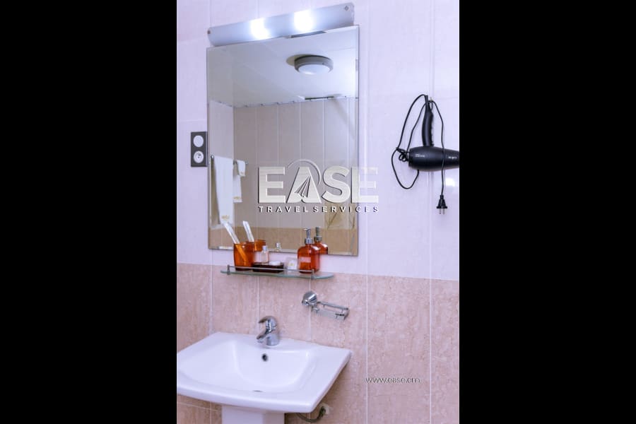 Chic furnished studio LR - Douala, Bonapriso 11