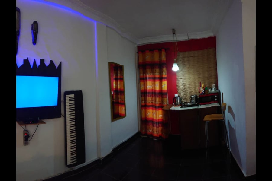 Black Noah Room - Yaounde, Bastos 10