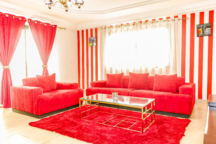 Appartement meublé salon rouge - Douala Ndogbong 1