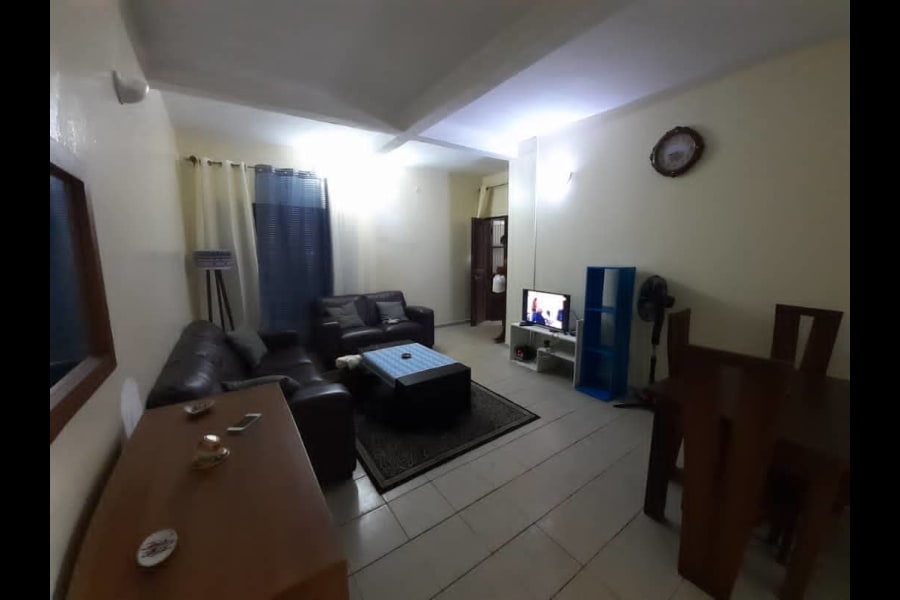 Bel appartement 03 chambres et 2 douches (Magnike's Mendong) 2