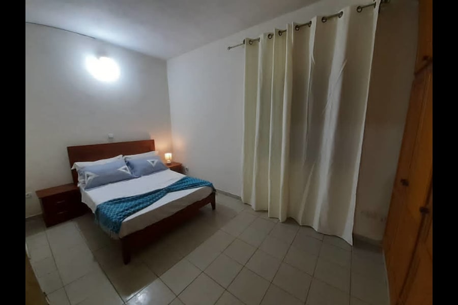 Ventilated appartment  3 bedrooms, 2 Showers -Yaounde, Mendong 6