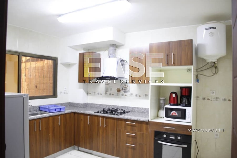 Apartment 3 bedrooms LR - Douala, Bonapriso 11