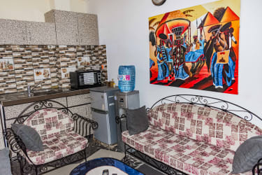 Très beau studio GA - Douala Makepe Saint Tropez 3