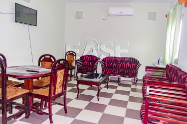 Beautiful 2 bedroom apartment with swimming pool and 2 minutes from the beach - Kribi, Cameroon 3
