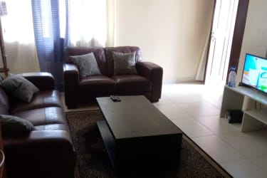 Bel appartement 03 chambres et 2 douches (Magnike's Mendong) 3