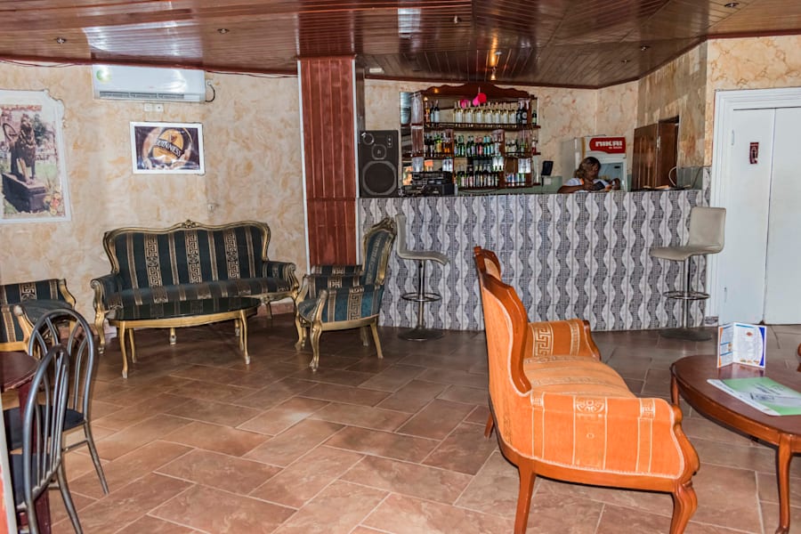 HOTEL DES AMITIES  9