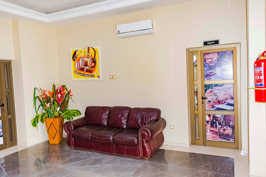PREMIUM HÔTEL 8