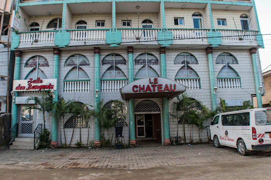 HOTEL LE CHATEAU 1