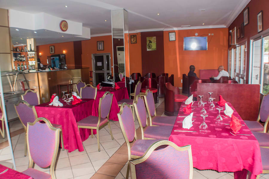 PENINSULA HOTEL SARL 17