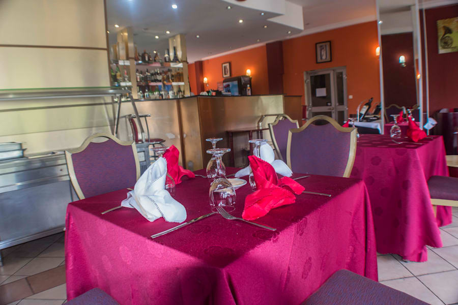 PENINSULA HOTEL SARL 20