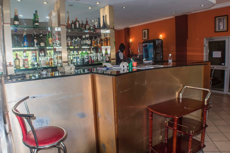 PENINSULA HOTEL SARL 24