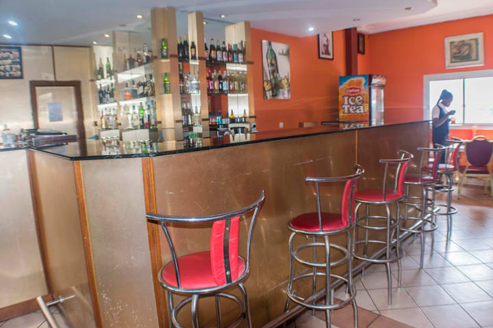 PENINSULA HOTEL SARL 26