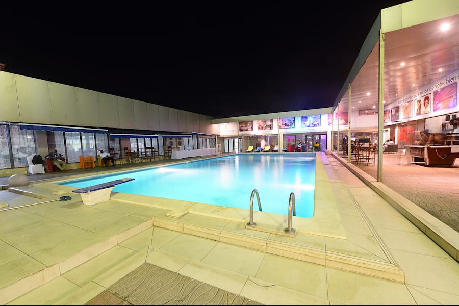 Hotel La Falaise Bonanjo 8