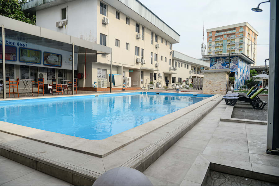 Hotel La Falaise Bonanjo 7