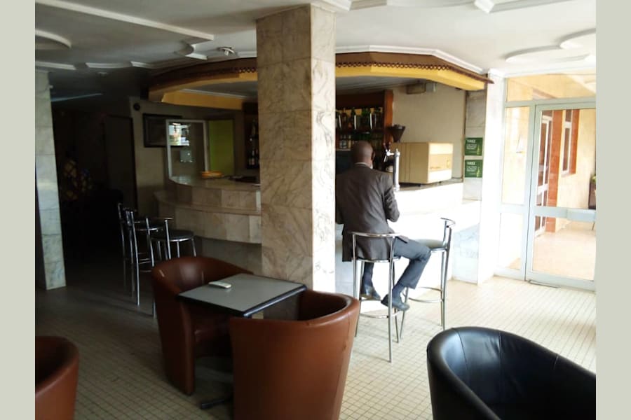 Prestige Hotel (Biyem-Assi) 4