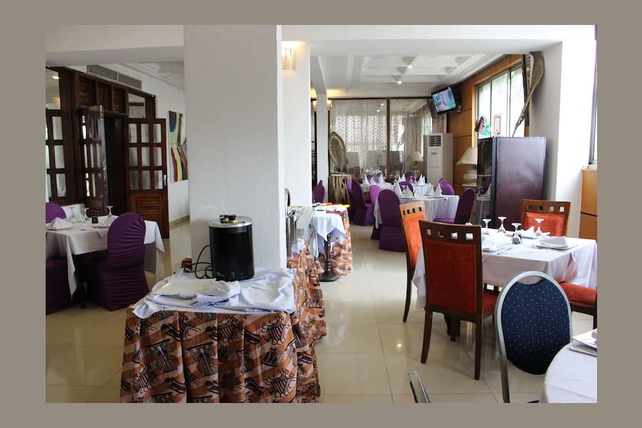 LEWAT HOTEL 7