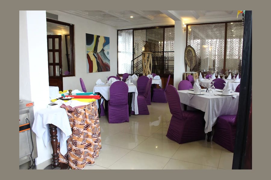 LEWAT HOTEL 8