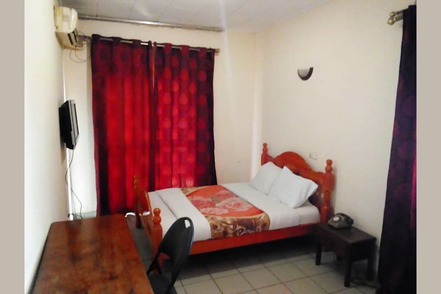 Prestige Hotel (Biyem-Assi) 1