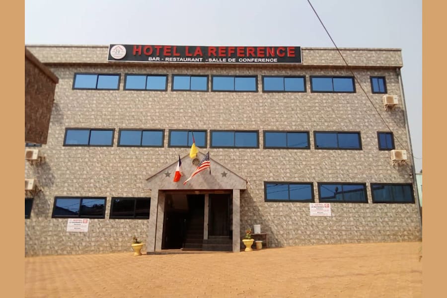 Hôtel La Référence 1
