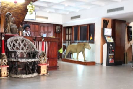 LEWAT HOTEL 3