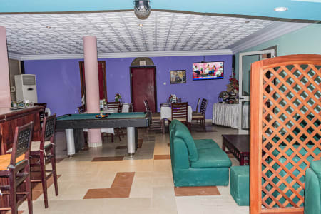 HOTEL LE CHATEAU 4