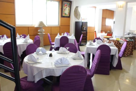 LEWAT HOTEL 5