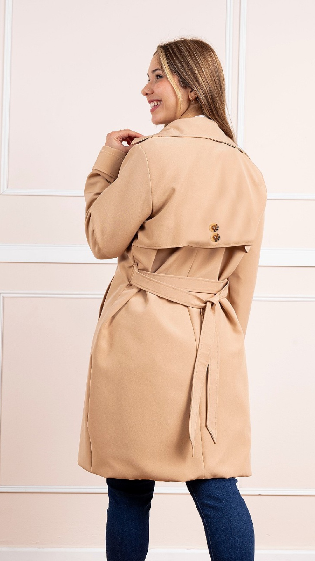 GABARDINA  DISEÑO ESTRUCTURADO CON CINTURON
