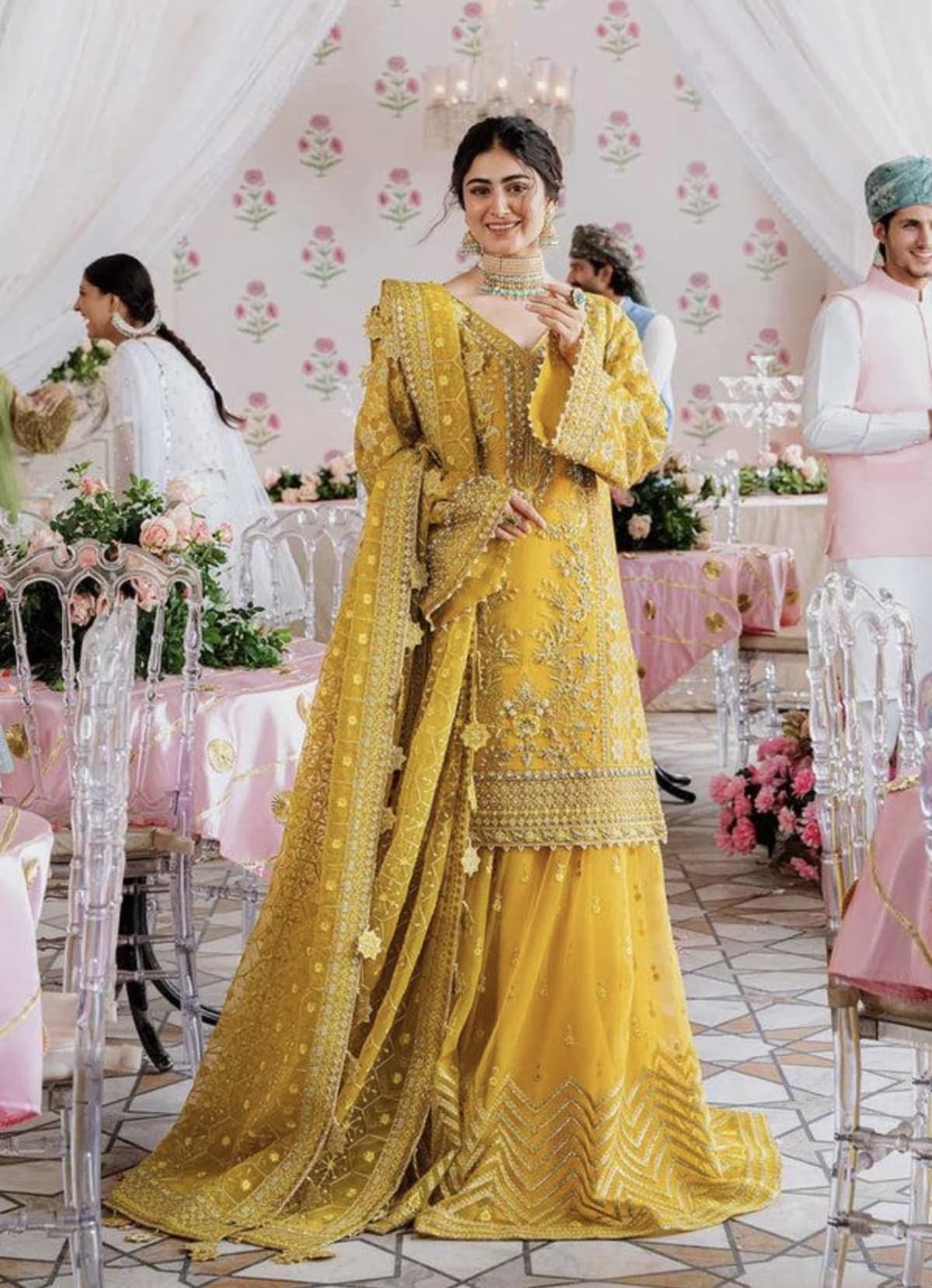 Best Dress Colors for Mehndi & Mayun — picture 3