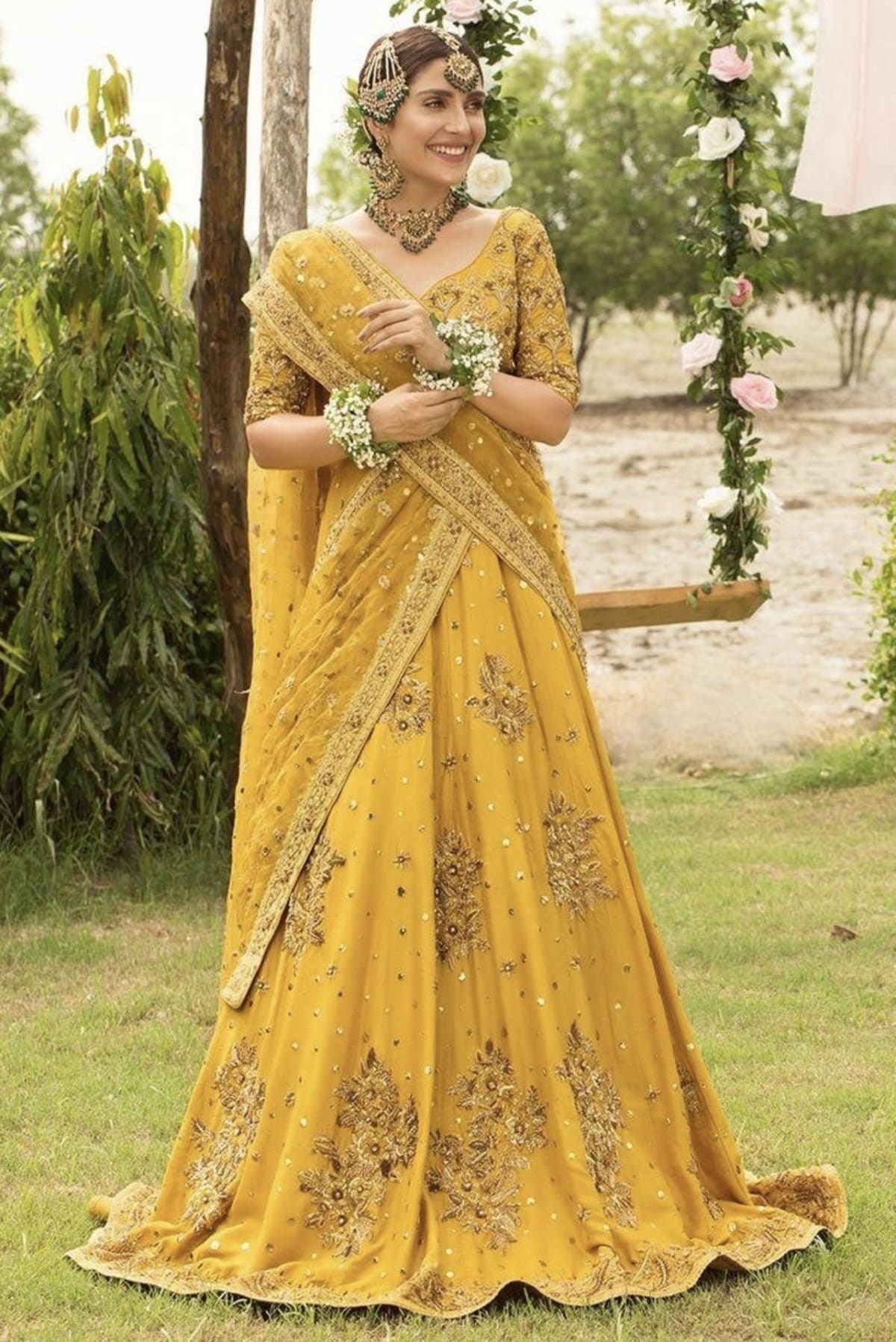 Best Dress Colors for Mehndi & Mayun — picture 8