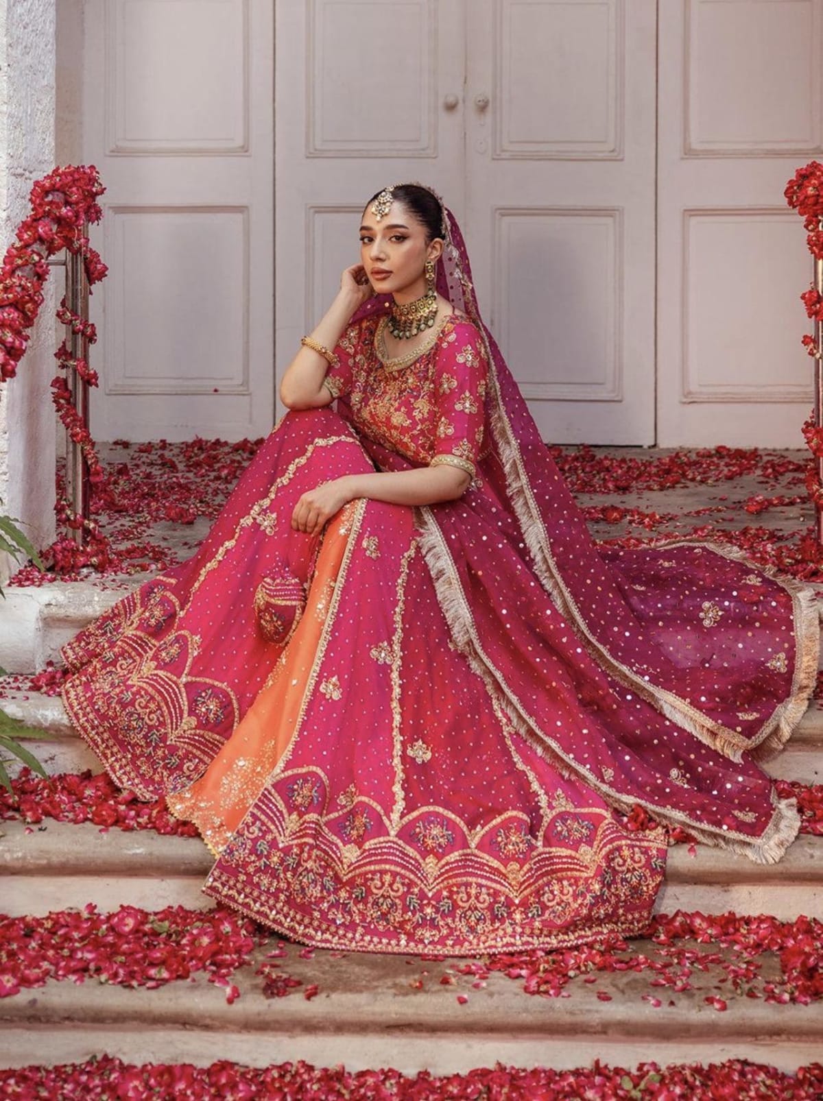 Best Dress Colors for Mehndi & Mayun — picture 9