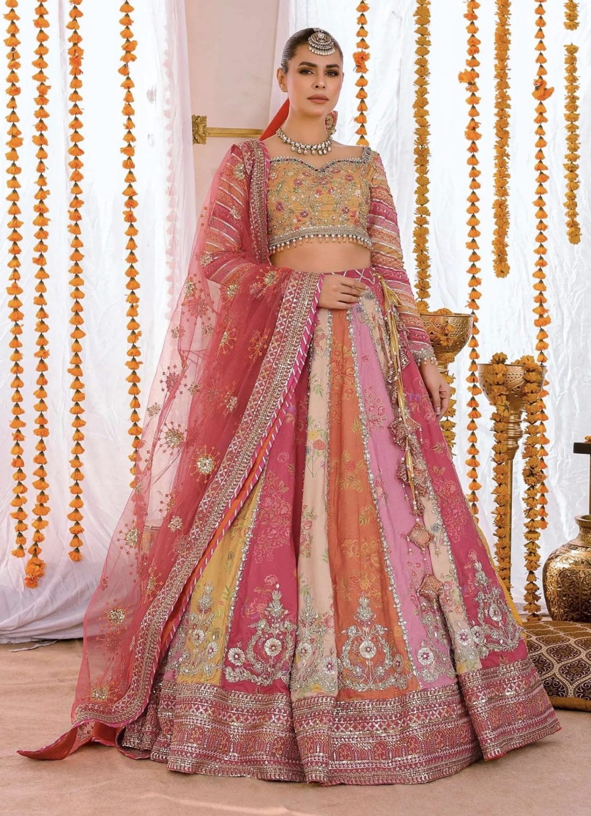 Best Dress Colors for Mehndi & Mayun — picture 12