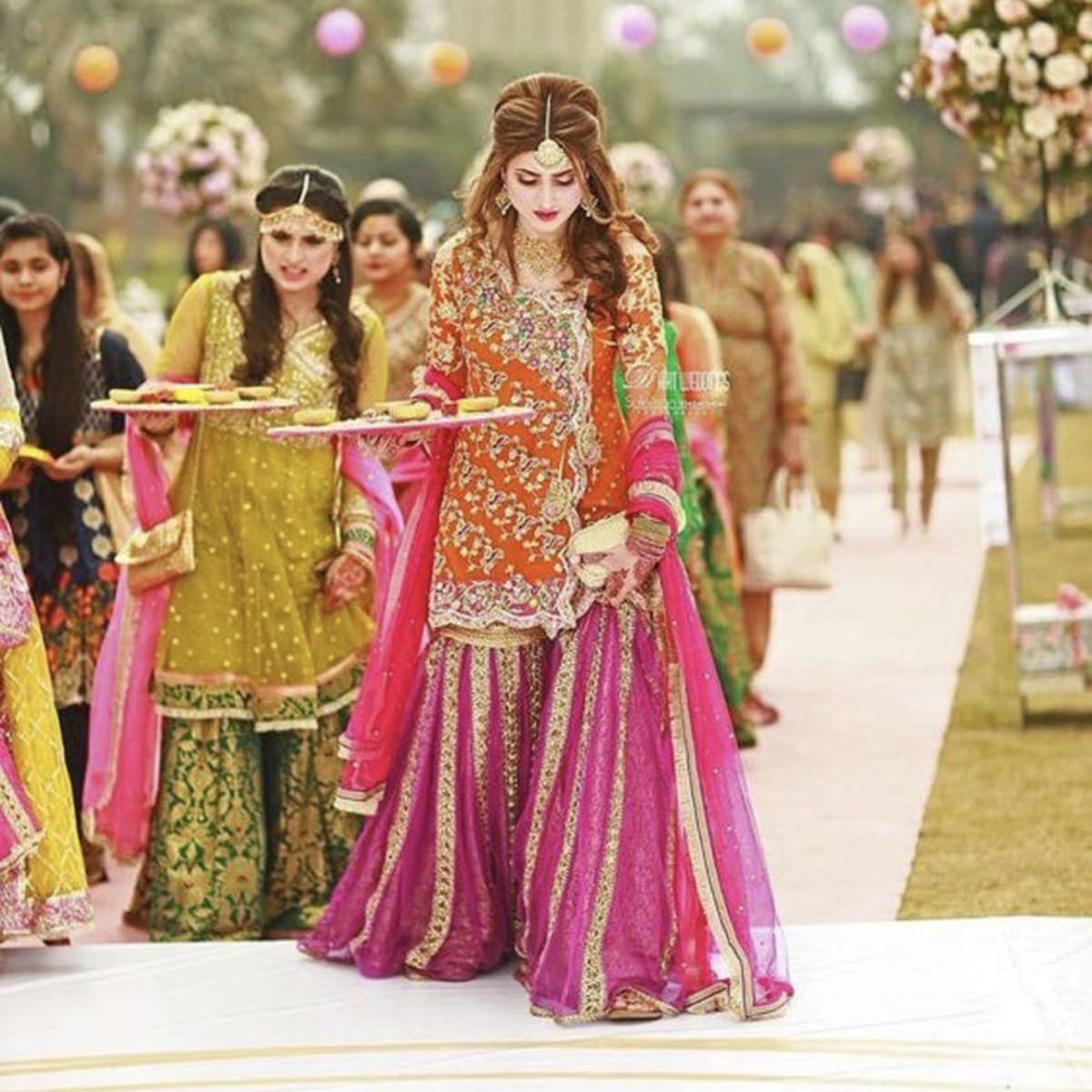Best Dress Colors for Mehndi & Mayun — picture 13