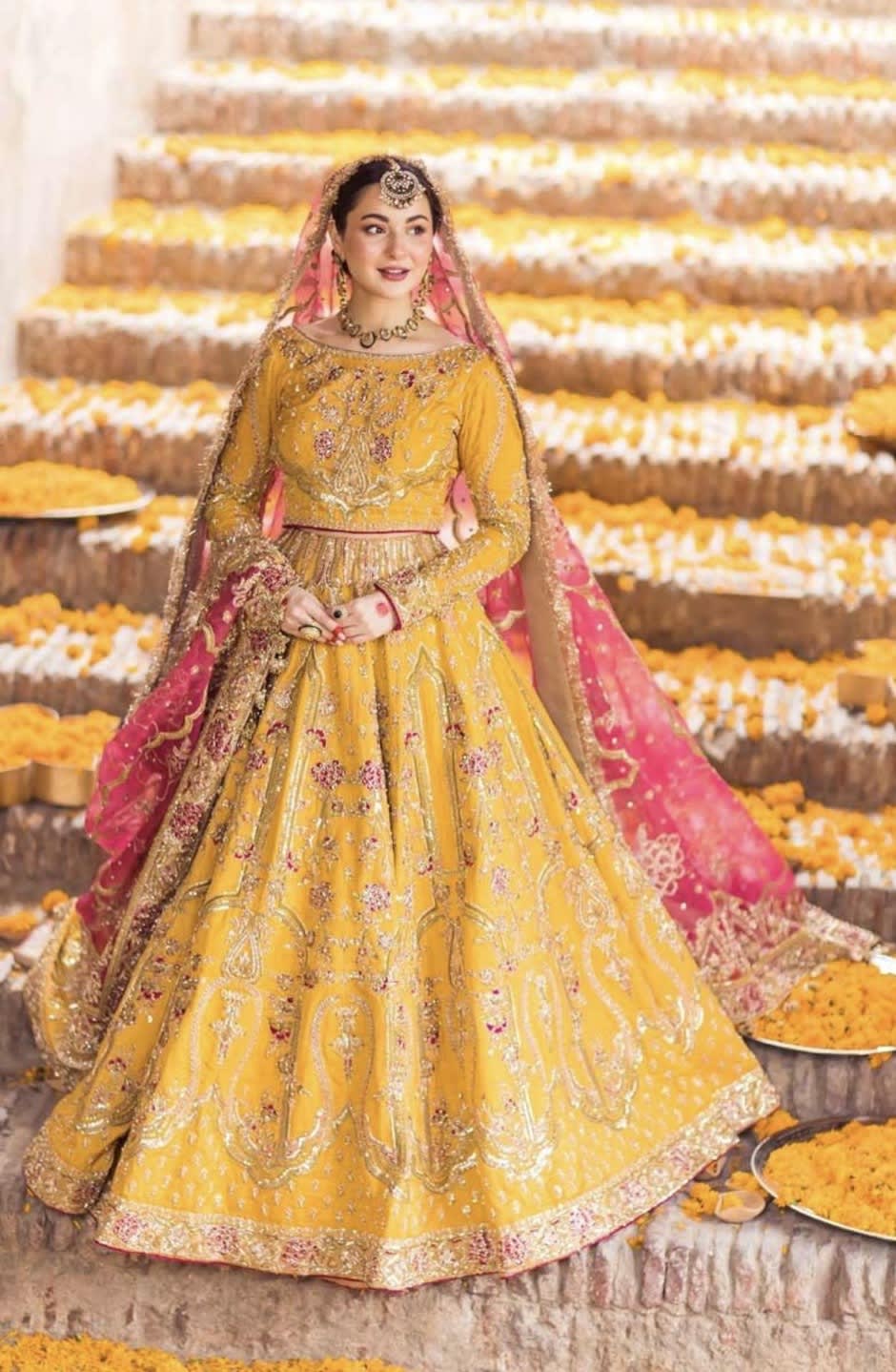 Best Dress Colors for Mehndi & Mayun