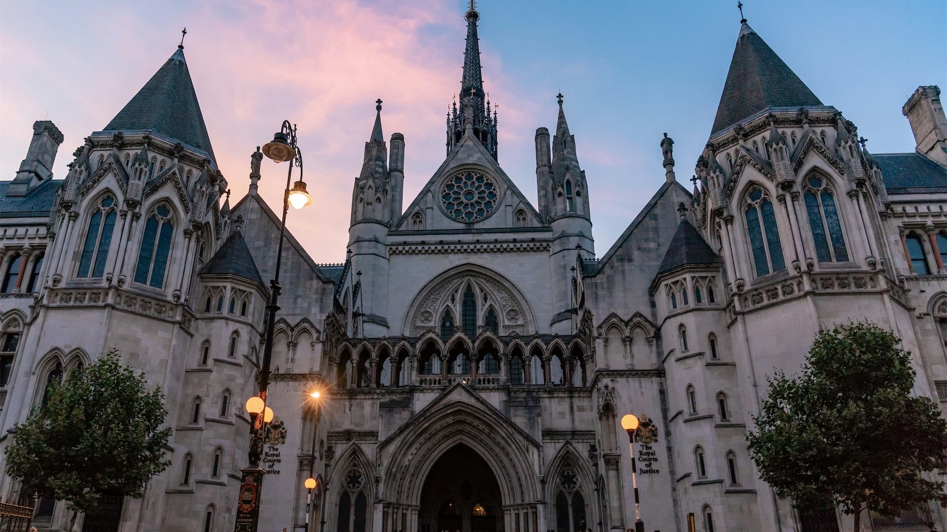 Garfield AI presenting automated debt claims solution to legal professionals at Technology and Construction Court conference