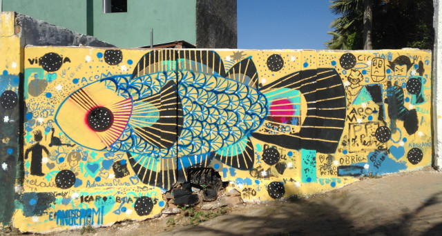 Evandro Angerami Mural coletivo pintado com crianças em Milagres, CE, durante expedicão em parceria com a ONG S.A.S. 2015