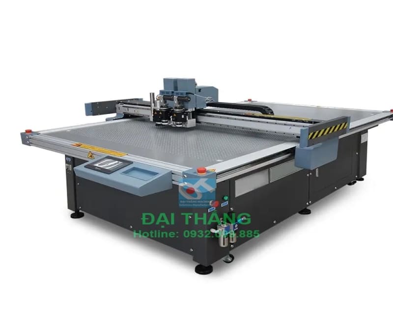 MÁY CẮT CNC